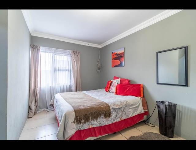 5 BEDROOM HOUSE FOR SALE IN ORMONDE